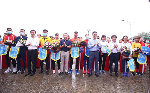 Eröffnung der Nationalmeisterschaft für Rudern und Kanu 2020 - ảnh 1