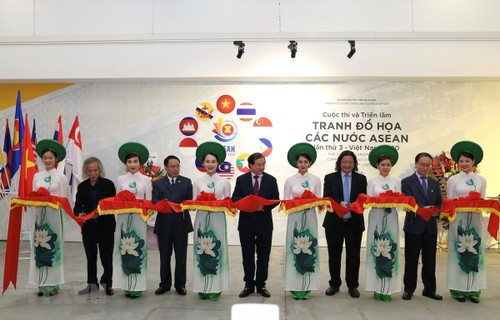 Bilderausstellung „ASEAN und der Herbst in Hanoi“ - ảnh 1