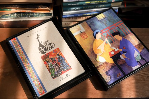 Eindruck der Bücher aus Do-Papier auf dem Buchmarkt „Kulturidentität Hanois“ - ảnh 1