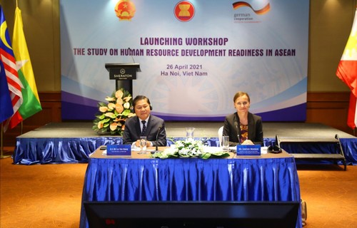 Regionaler Bericht über die Bereitschaft zur Entwicklung der Humanressourcen in ASEAN - ảnh 1