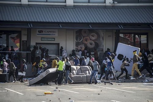 AU kritisiert die gewalttätigen Demonstrationen in Südafrika - ảnh 1
