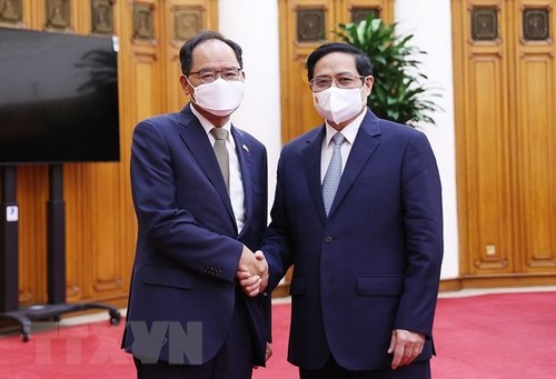 Premierminister Pham Minh Chinh empfängt den südkoreanischen Botschafter in Vietnam Park Noh Wan - ảnh 1