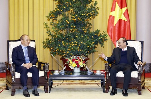 Staatspräsident Nguyen Xuan Phuc: Vietnam achtet auf die umfassende Entwicklung für das Volk - ảnh 1