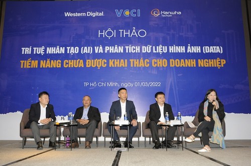 Vietnamesische Unternehmen wollen die Anwendung der künstlichen Intelligenz fördern - ảnh 1