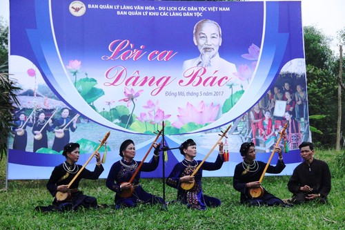 Programm zum Gedenken an Präsident Ho Chi Minh im Kulturdorf - ảnh 1