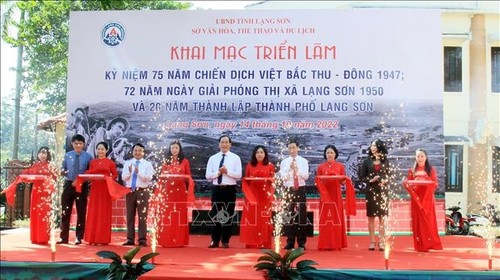 Ausstellung über den 72. Befreiungstag der Provinz Lang Son - ảnh 1
