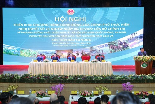 Premierminister Pham Minh Chinh leitet  Konferenz  zur Entwicklung im Hochland Tay Nguyen - ảnh 1