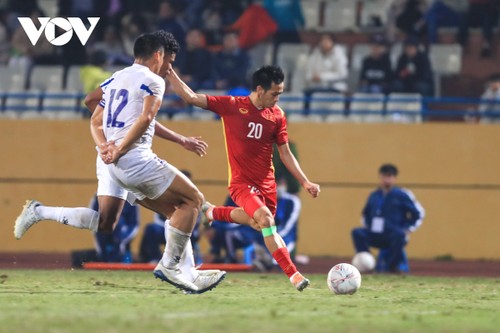 Vietnams Fußballer gewinnen Freundschaftsspiel gegen Philippinnen - ảnh 1