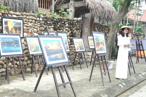 Eröffnung des Kunstinstallation-Festivals über das Meer in Hoi An - ảnh 1
