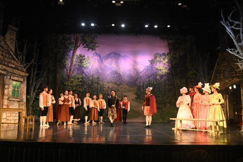 Giselle – eins der größten Meisterwerke des klassischen Balletts wird in Hanoi aufgeführt - ảnh 1