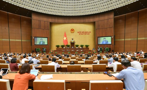 Die Regierung legt dem Parlament den Beschlussentwurf für den Bau der Verkehrseinrichtungen vor - ảnh 1
