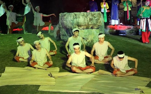 Aufbau des Festivals Ninh Binh zu einem nationalen und internationalen Ereignis  - ảnh 1