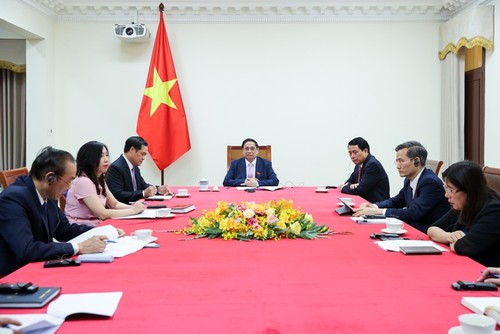 Premierminister Pham Minh Chinh führt Telefongespräch mit dem niederländischen Amtskollegen - ảnh 1