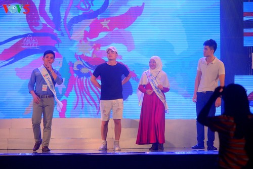   Demi-finale du concours de chant de l’ASEAN+3 - ảnh 2