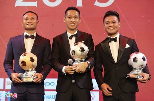 Football: Hung Dung élu le Ballon d’or du Vietnam 2019 - ảnh 1