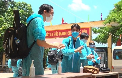 Covid-19 : Aucun nouveau cas de contamination locale au Vietnam depuis 91 jours  - ảnh 1