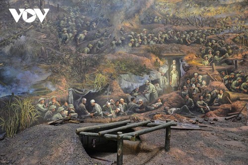 67e anniversaire de la victoire de Diên Biên Phu: une fresque panoramique de 3200m2 - ảnh 6