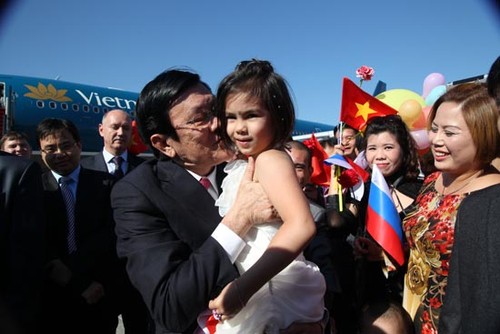 Chủ tịch nước Trương Tấn Sang tới Vladivostok tham dự Hội Nghị APEC 2012 - ảnh 1
