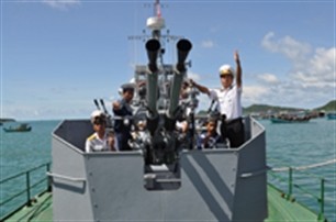 Bộ Tư lệnh vùng 5 Hải quân sơ kết công tác quản lý vùng biển đảo Tây Nam - ảnh 1