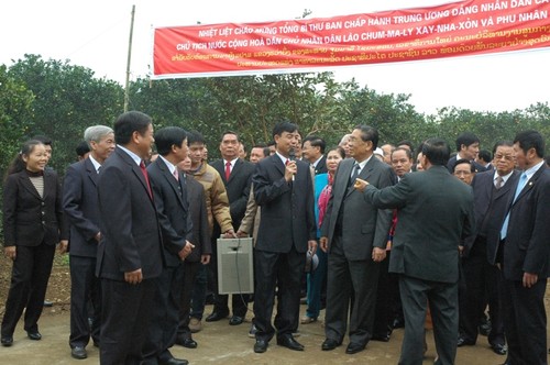 Tổng bí thư, Chủ tịch nước CHDCND Lào Choummaly Sayasone thăm tỉnh Hòa Bình - ảnh 2