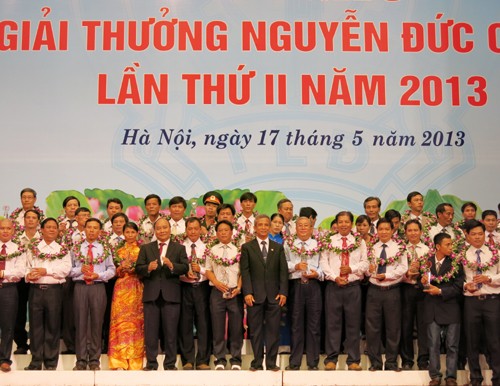 Lễ trao tặng Giải thưởng Nguyễn Đức Cảnh lần thứ 2 năm 2013 - ảnh 1