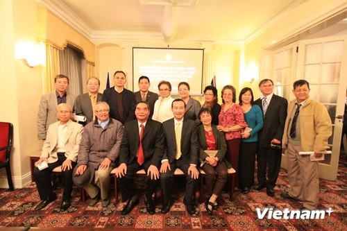 Đoàn đại biểu Đảng Cộng sản Việt Nam thăm, làm việc tại Anh  - ảnh 1