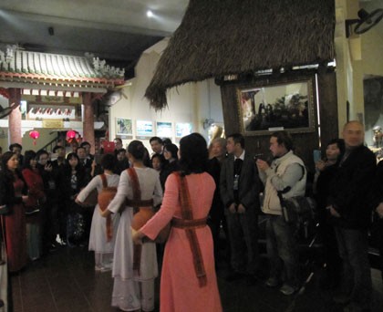 Chương trình Xuân Quê hương 2015 tại Hà Nội: kiều bào thăm di tích lịch sử ATK - Định Hóa - ảnh 3