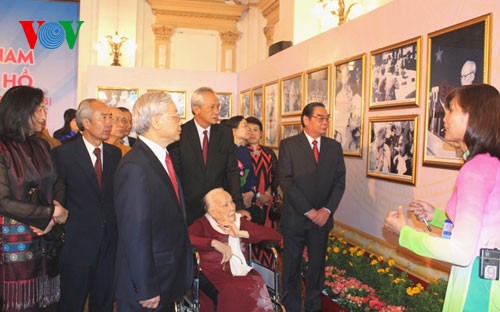 Tổng Bí thư dự Lễ khánh thành Tượng đài Chủ tịch Hồ Chí Minh tại Thành phố Hồ Chí Minh  - ảnh 2