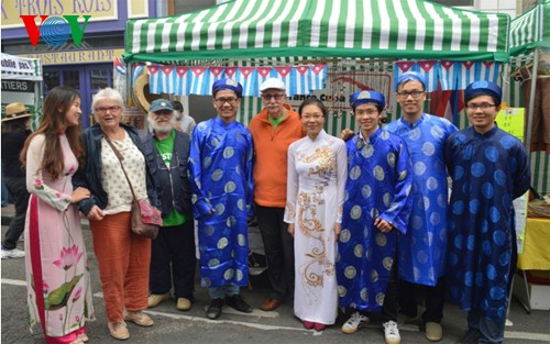 Sinh viên Việt tham dự Ngày hội văn hóa tại thành phố Poitiers, Pháp - ảnh 6