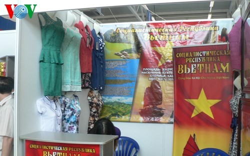 Quảng bá sản phẩm Việt Nam tại Hội chợ truyền thống Kursk (Nga) - ảnh 3