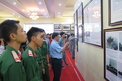 Triển lãm “Hoàng Sa, Trường Sa của Việt Nam- Những bằng chứng lịch sử và pháp lý” tại TP Hồ Chí Minh - ảnh 1
