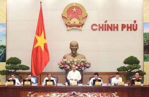 Необходимо применять решительные меры для достижения роста ВВП Вьетнама на 6,7% - ảnh 1