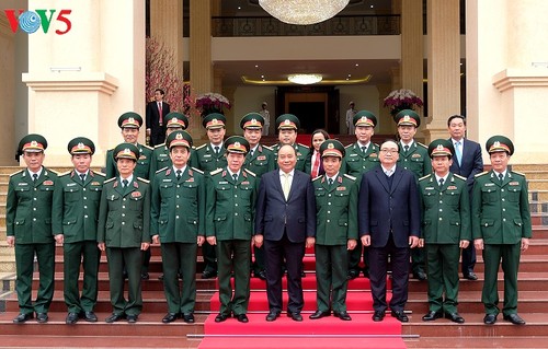Нгуен Суан Фук посетил Командование столичного военного округа - ảnh 1