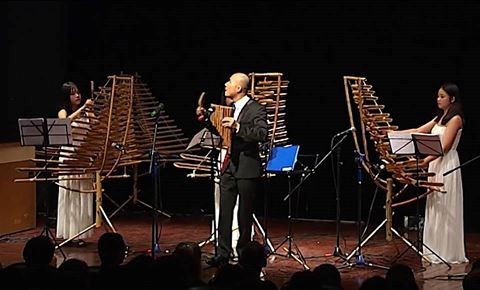 Группа «Новая жизненная сила» играет симфоническую музыку на бамбуковых музыкальных инструментах - ảnh 2
