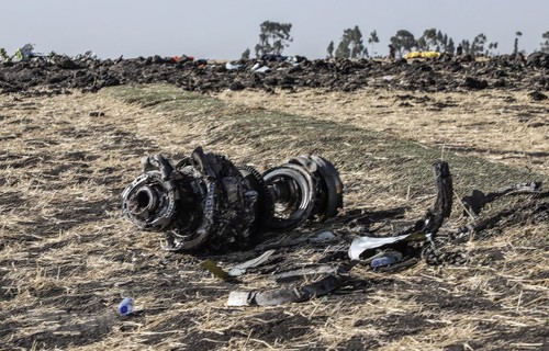 Данные самописцев указывают на сходство авиакатастроф в Эфиопии и Индонезии - ảnh 1