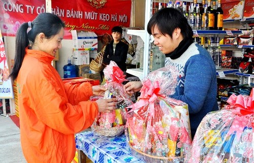 Вьетнамские товары завоевывают отечественный рынок во время новогоднего праздника - ảnh 1