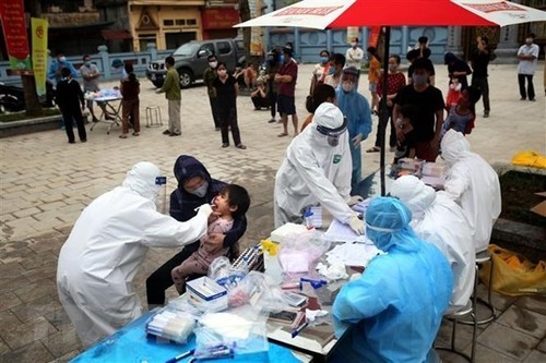Французская газета назвала секреты Вьетнама для эффективной борьбы с эпидемией - ảnh 1