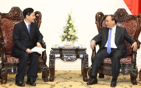 PM Vietnam, Nguyen Xuan Phuc menerima pimpinan beberapa Grup Tiongkok - ảnh 1