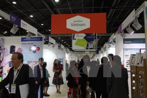 Vietnam menghadiri Pekan Raya Tekstil dan Produk Tekstil Internasional di Perancis - ảnh 1