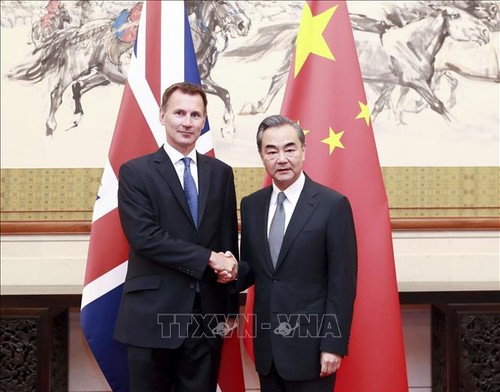 Tiongkok dan Inggris sepakat bekerjasama mempertahankan multilateralisme - ảnh 1