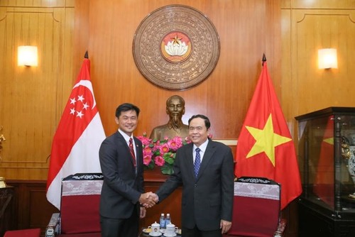 Mendorong perkembangan hubungan Vietnam-Singapura - ảnh 1