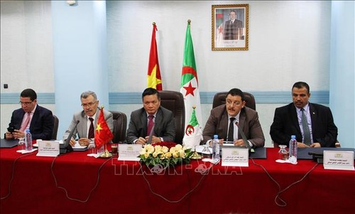 Diluncurkan Kelompok Legislator Persahabatan Aljazair – Vietnam - ảnh 1