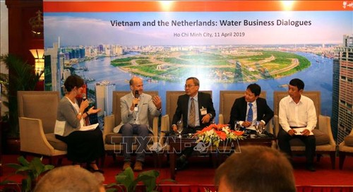 Kerjasama Viet Nam – Belanda tentang menajemen sumber daya air minum di Daerah Dataran Rendah Sungai Mekong  - ảnh 1