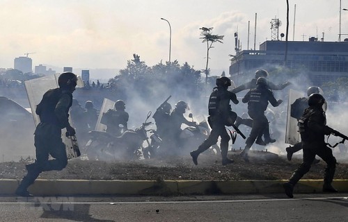 Presiden Venezule mengutuk  kelompok ekstrimis  sayap kanan menghasut kekerasan untuk mengabdi kekuatan-kekuatan  di luar negeri - ảnh 1