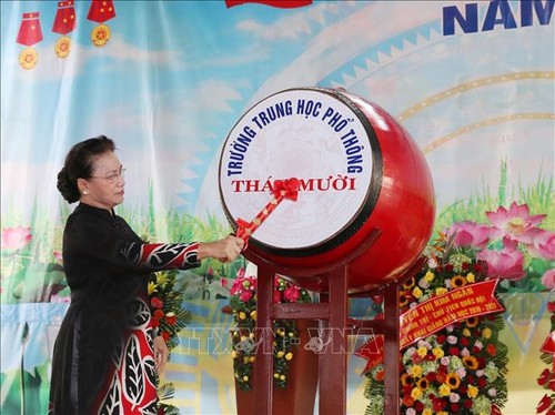 Lebih dari 22 juta pelajar dan mahasiswa Vietnam menghadiri acara pembukaan tahun ajar baru - ảnh 3
