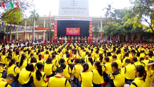 Lebih dari 22 juta pelajar dan mahasiswa Vietnam menghadiri acara pembukaan tahun ajar baru - ảnh 12