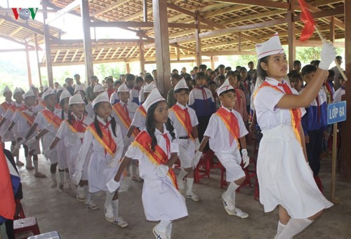 Lebih dari 22 juta pelajar dan mahasiswa Vietnam menghadiri acara pembukaan tahun ajar baru - ảnh 17