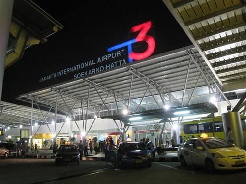 Indonesia memacu pembukaan lini-lini penerbangan langsung yang menghubungkan Kota Ha Noi dan Jakarta - ảnh 1