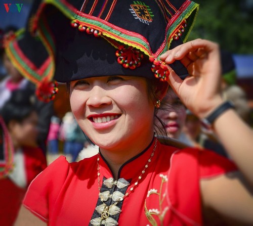 Selendang Pieu dalam kehidupan warga etnis minoritas Thai - ảnh 14