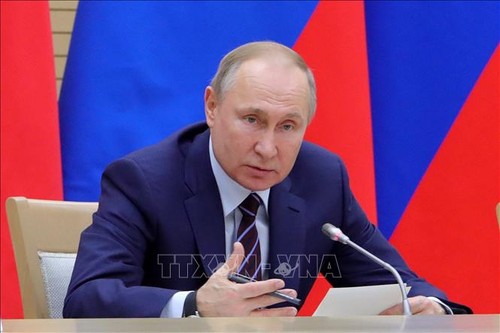 Presiden Rusia, Vladimir Putin menyampaikan naskah amandemen  UUD kepada Parlemen - ảnh 1